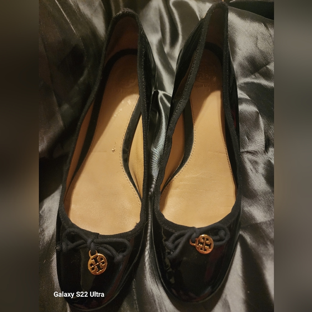 Tory Burch black patent leather block heel